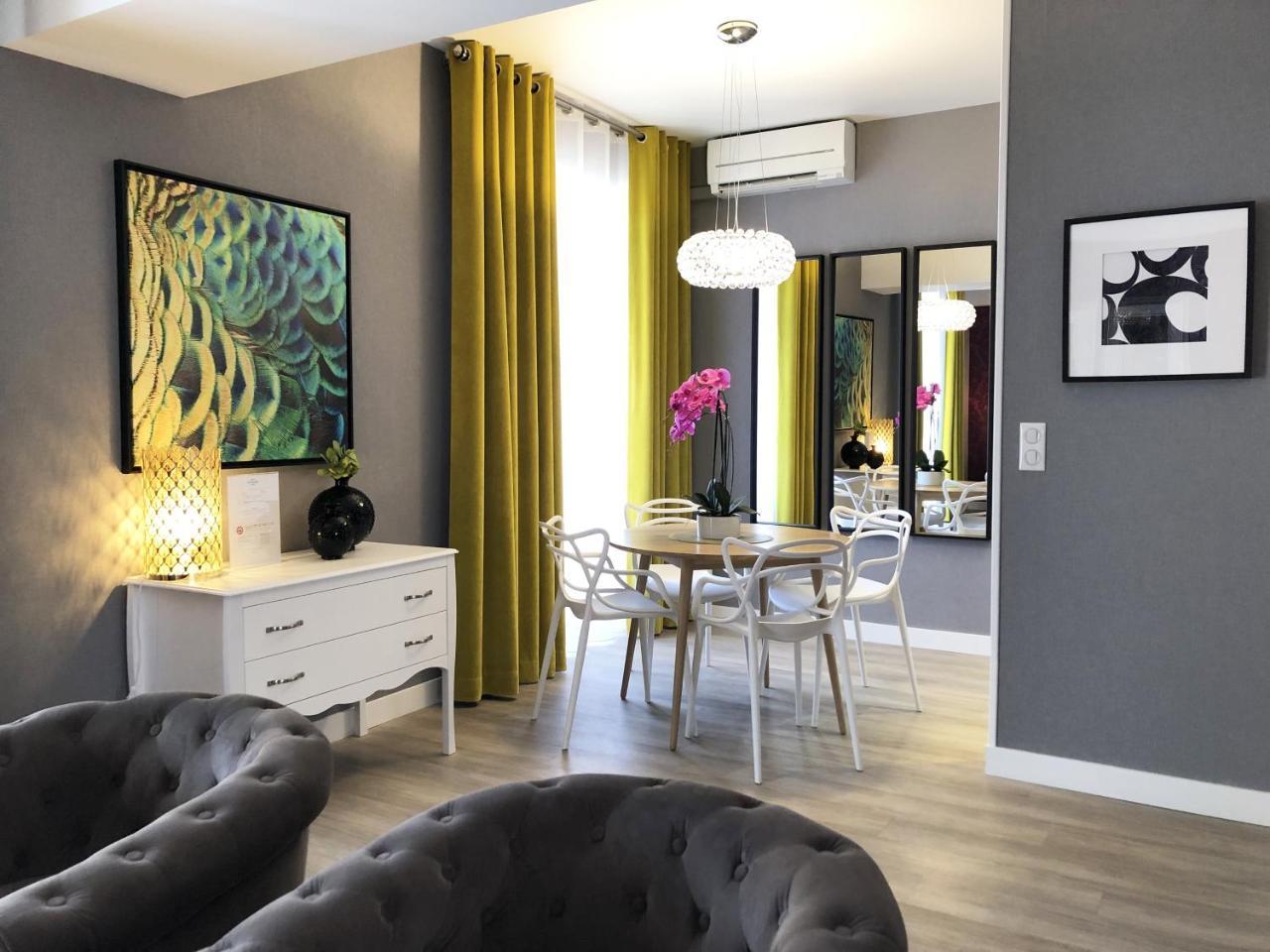 Hotel Les Suites - Domaine De Crecy Екстериор снимка