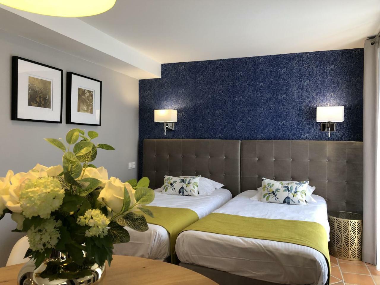Hotel Les Suites - Domaine De Crecy Екстериор снимка