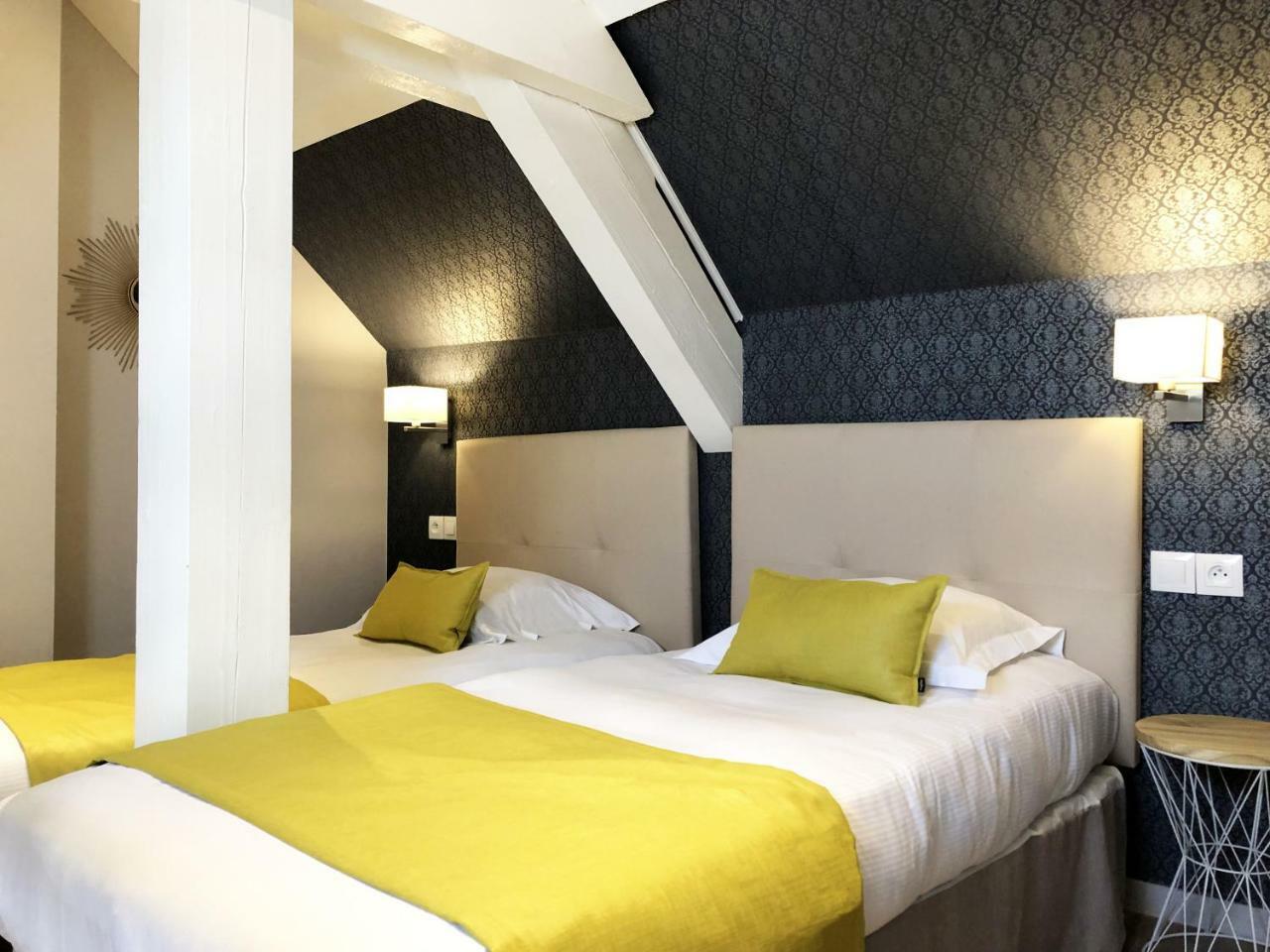 Hotel Les Suites - Domaine De Crecy Екстериор снимка