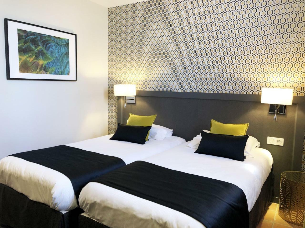 Hotel Les Suites - Domaine De Crecy Екстериор снимка